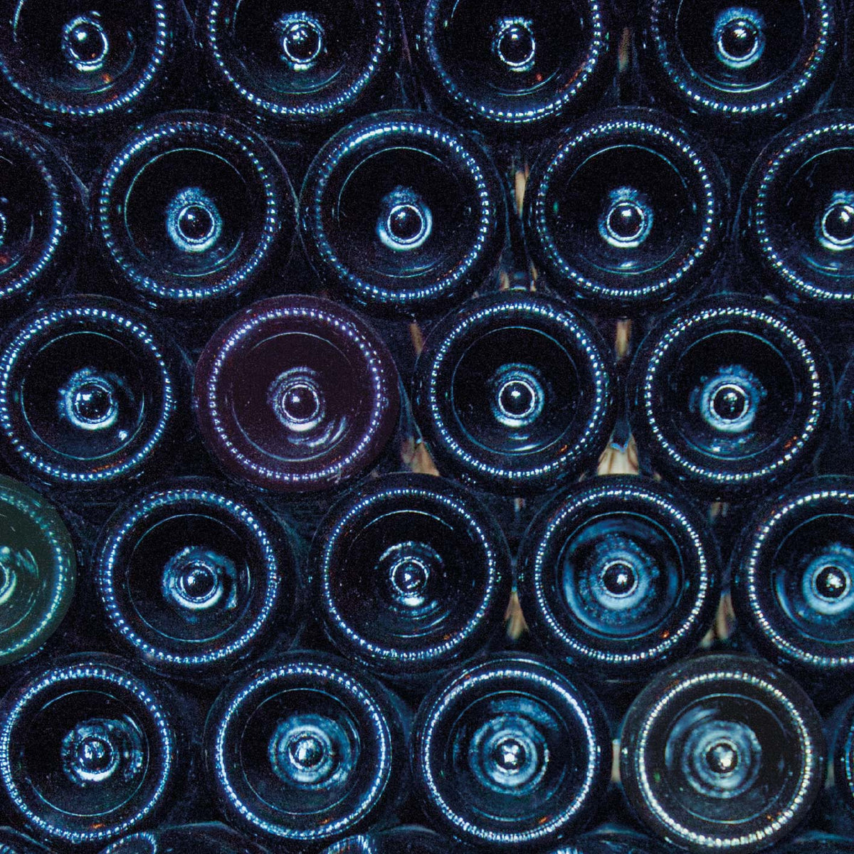 Cul de bouteilles de vin empilées