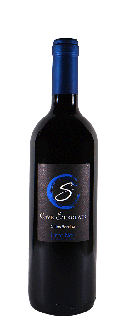 Bouteille de vin rouge Pinot noir fût de la cave Sinclair
